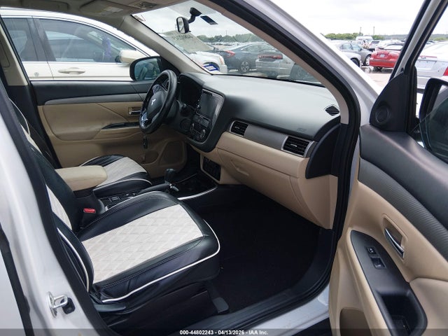 Mitsubishi Outlander Se