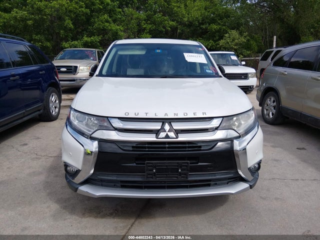 Mitsubishi Outlander Se