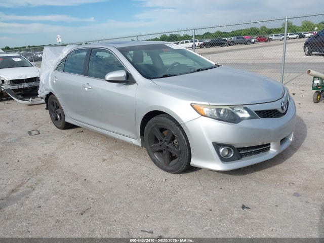 Salvage Toyota Camry Image