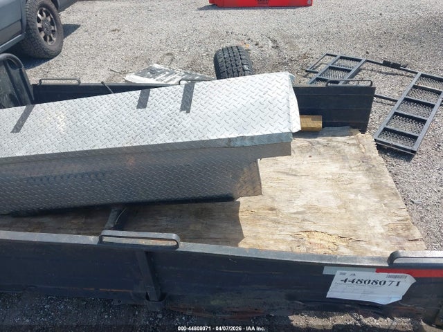 Trailer Trailer