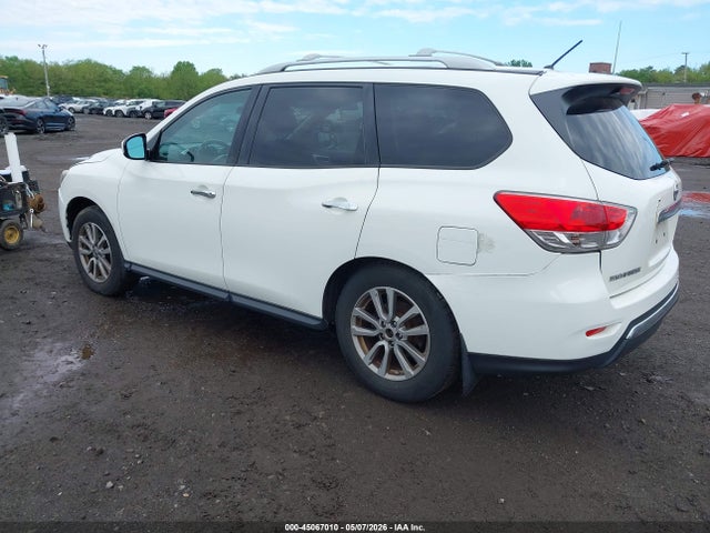 Nissan Pathfinder S