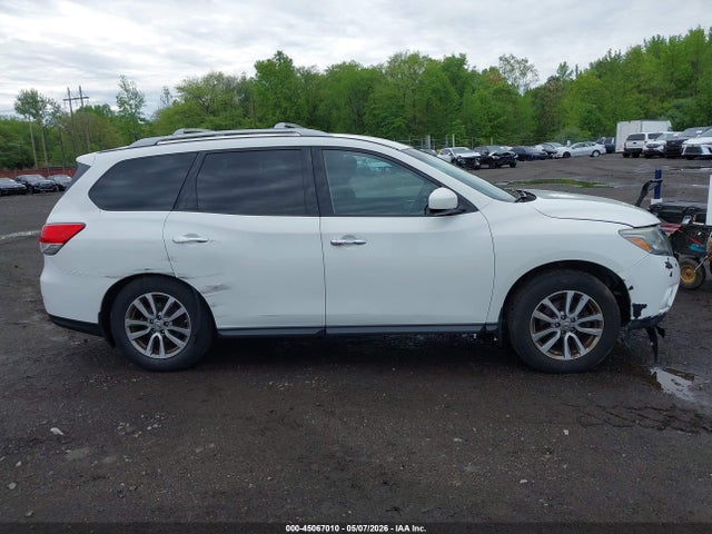 Nissan Pathfinder S