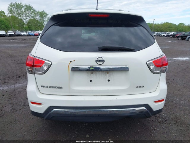 Nissan Pathfinder S