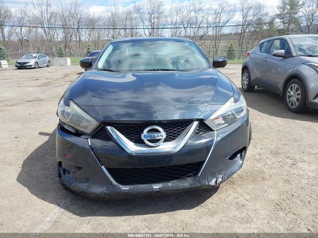 Nissan Maxima