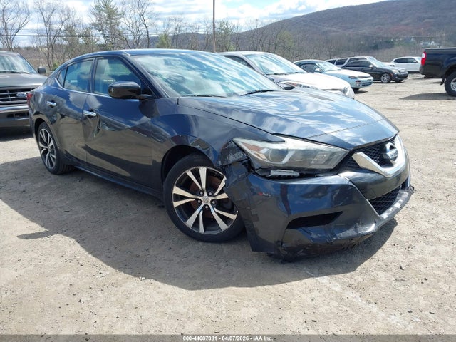 Salvage Nissan Maxima Image