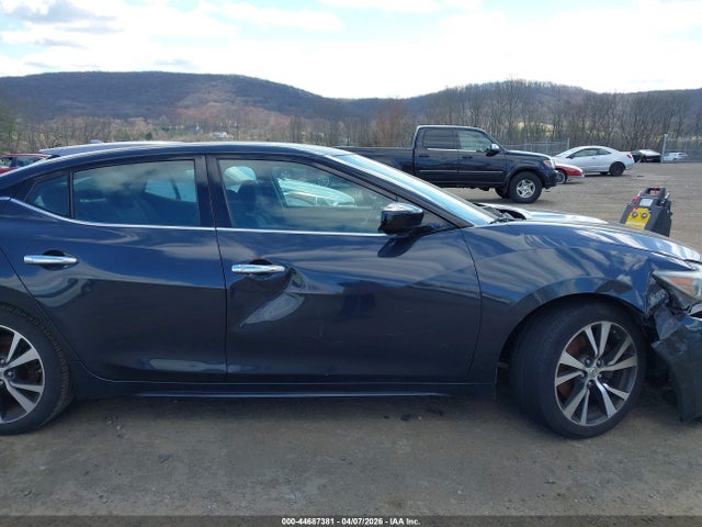Nissan Maxima