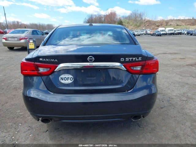 Nissan Maxima
