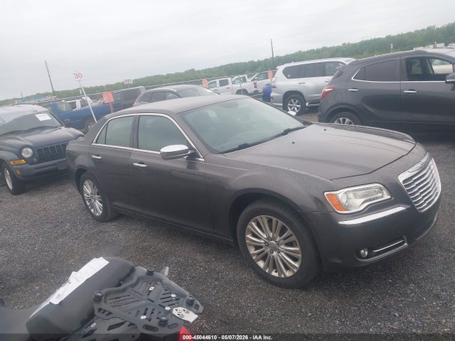 Salvage Chrysler 300c Image