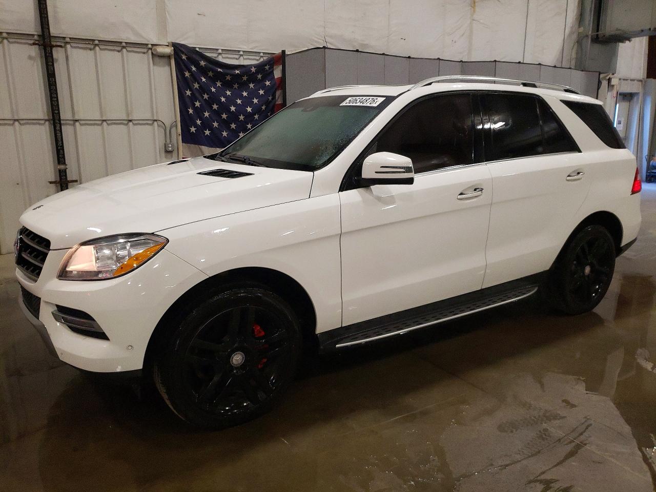 Salvage Mercedes-Benz M-Class Image
