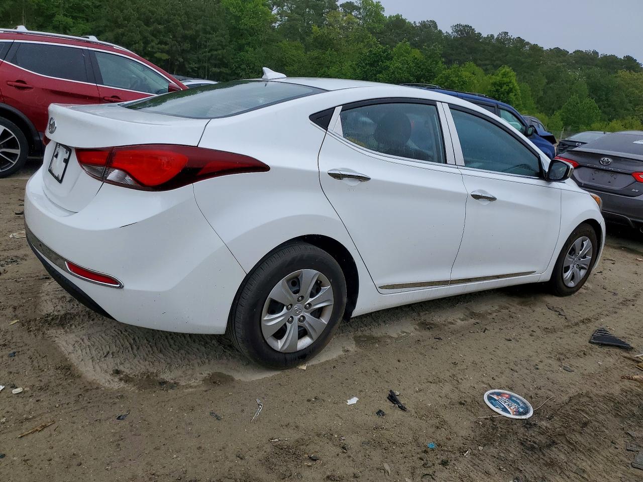 Hyundai ELANTRA Se