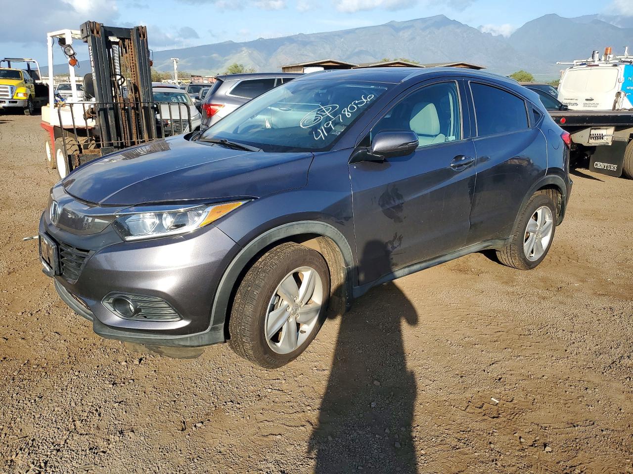 Salvage Honda HR-V Image