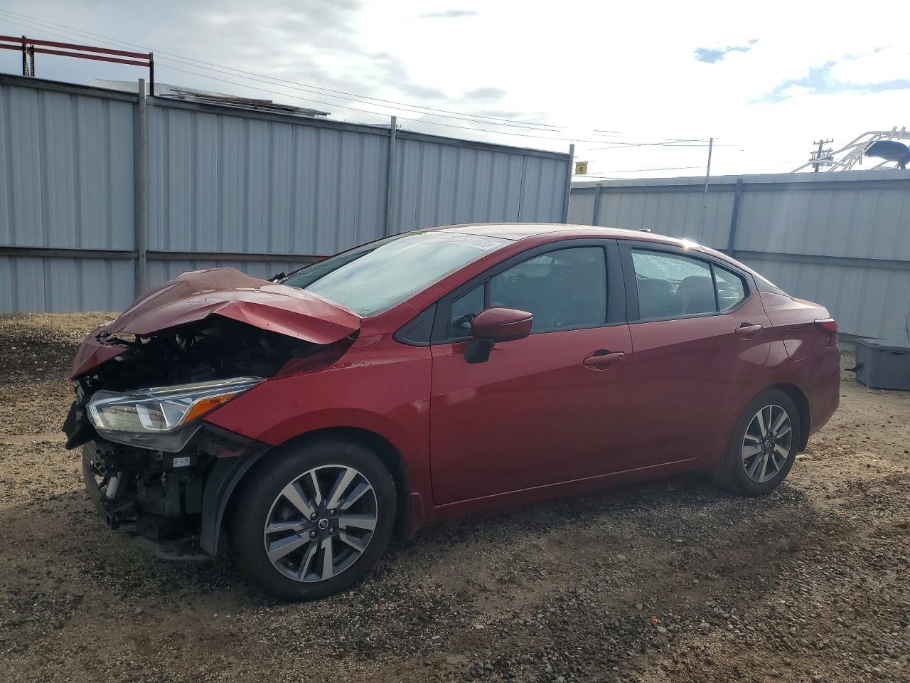 Salvage Nissan Versa Image
