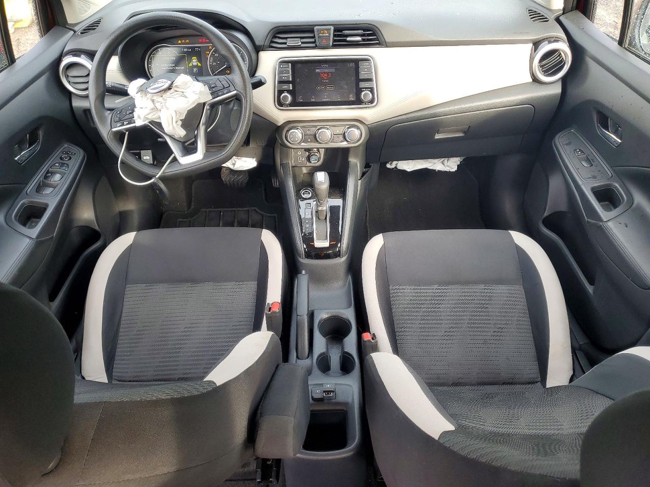 Nissan Versa
