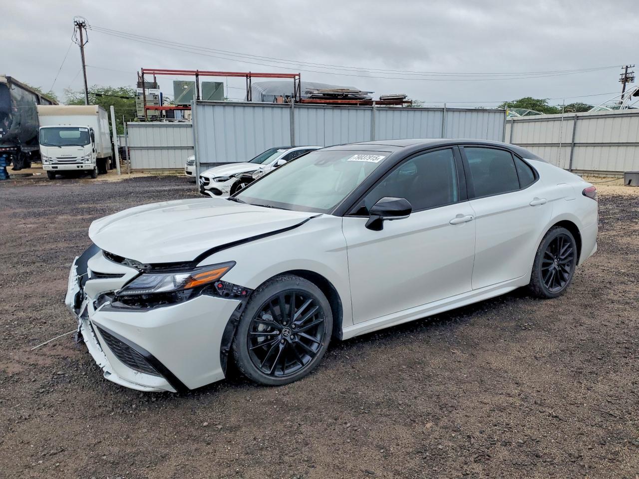 Salvage Toyota Camry Image