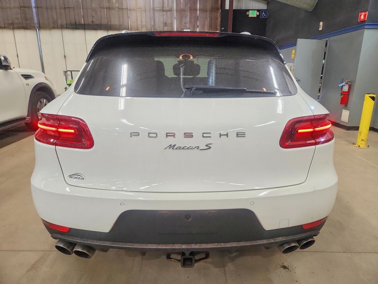 Porsche Macan S