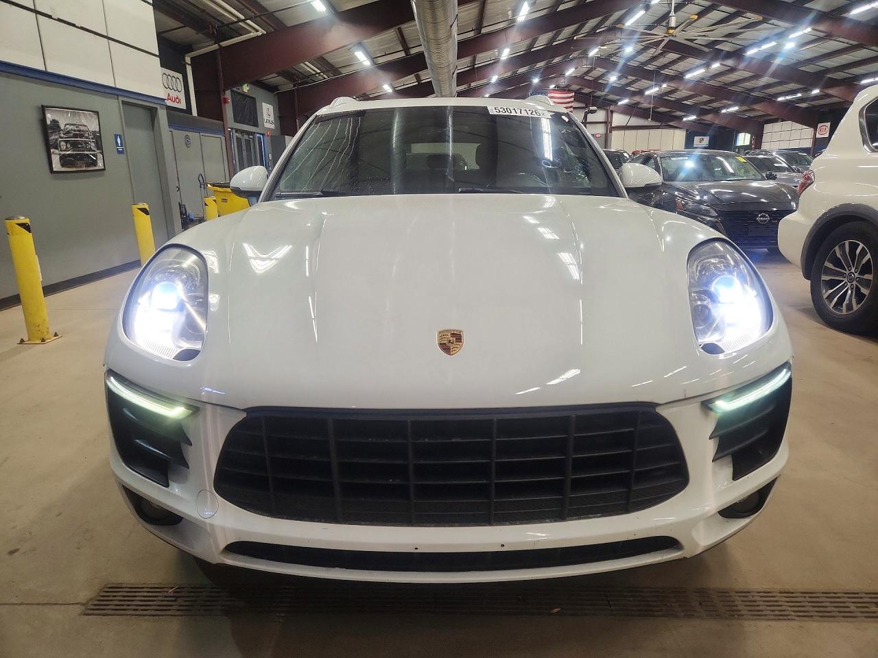 Porsche Macan S