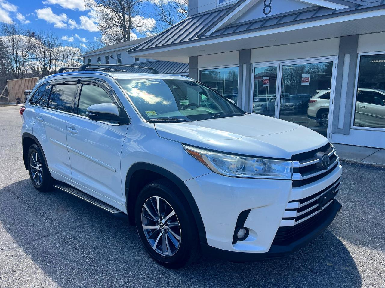 2017 Toyota Highlander 5TDJZRFH8HS******