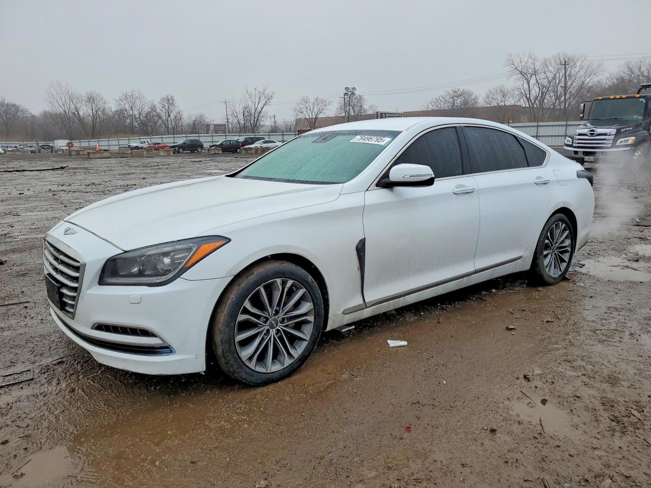 Salvage Hyundai Genesis Image