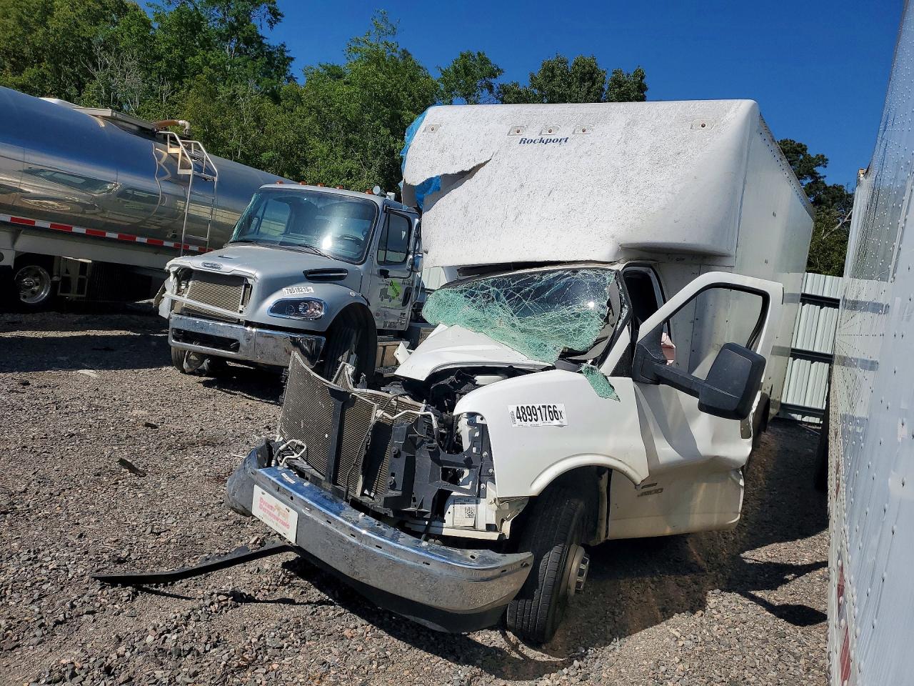 Salvage Chevrolet Express Image