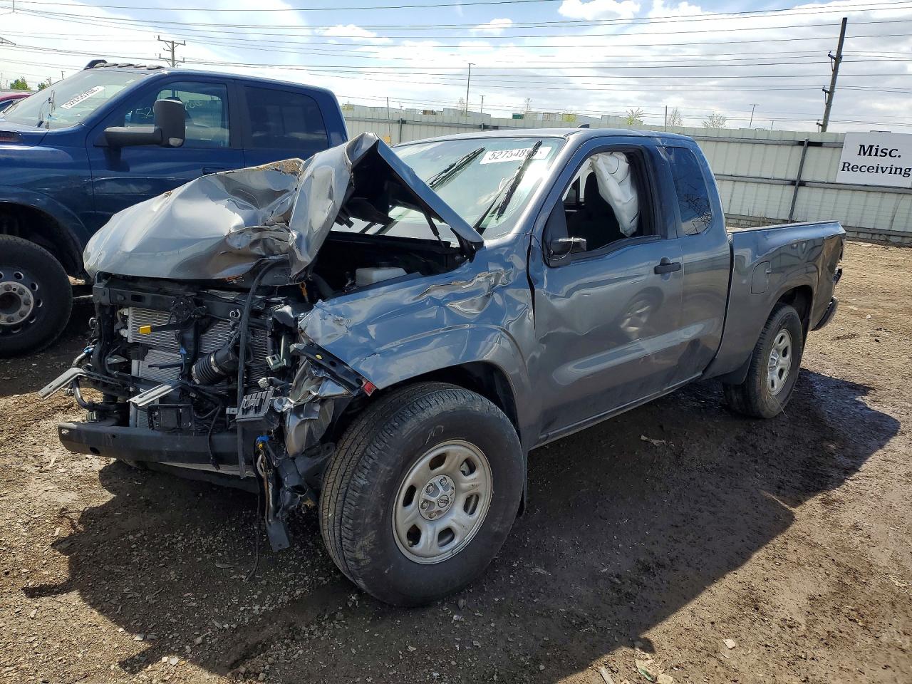 Salvage Nissan Frontier Image