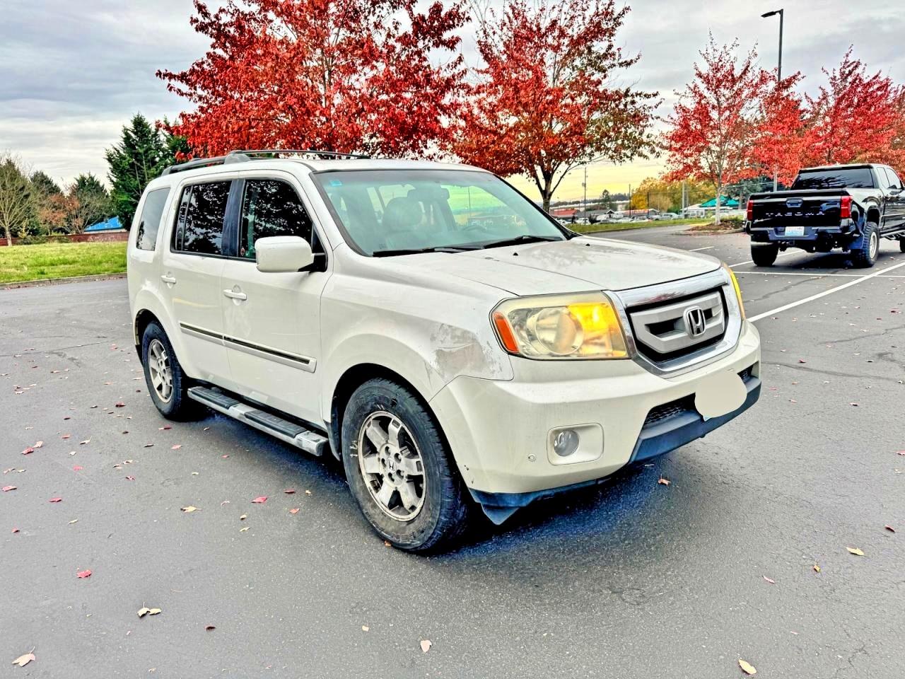 Salvage Honda Pilot Image