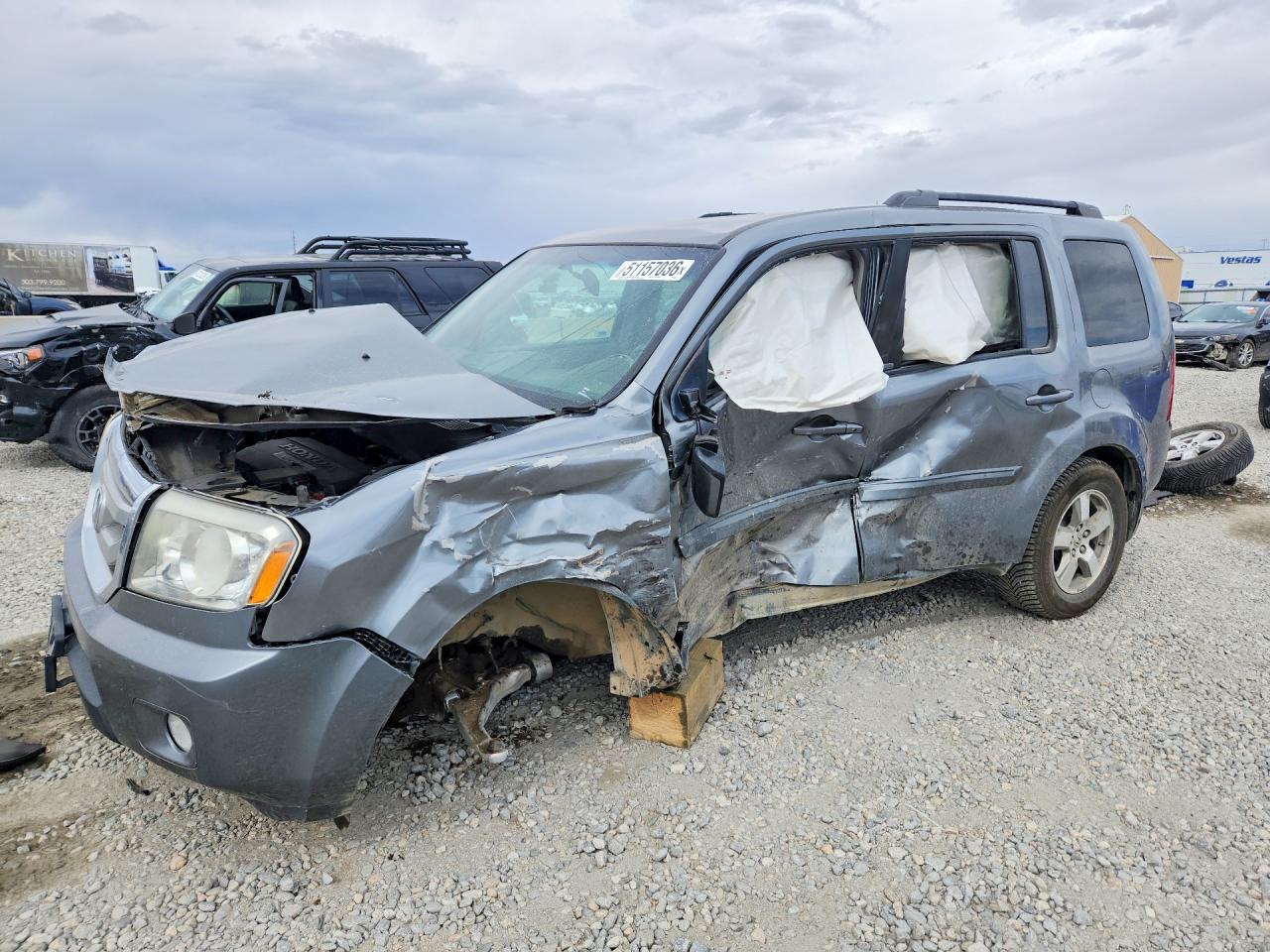 Salvage Honda Pilot Image