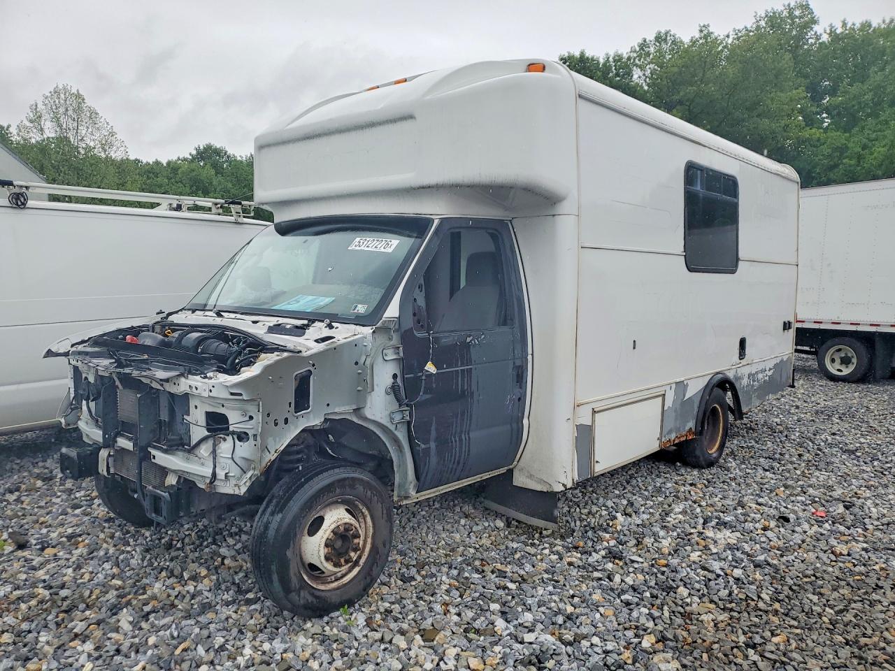 Salvage Ford Econoline Image