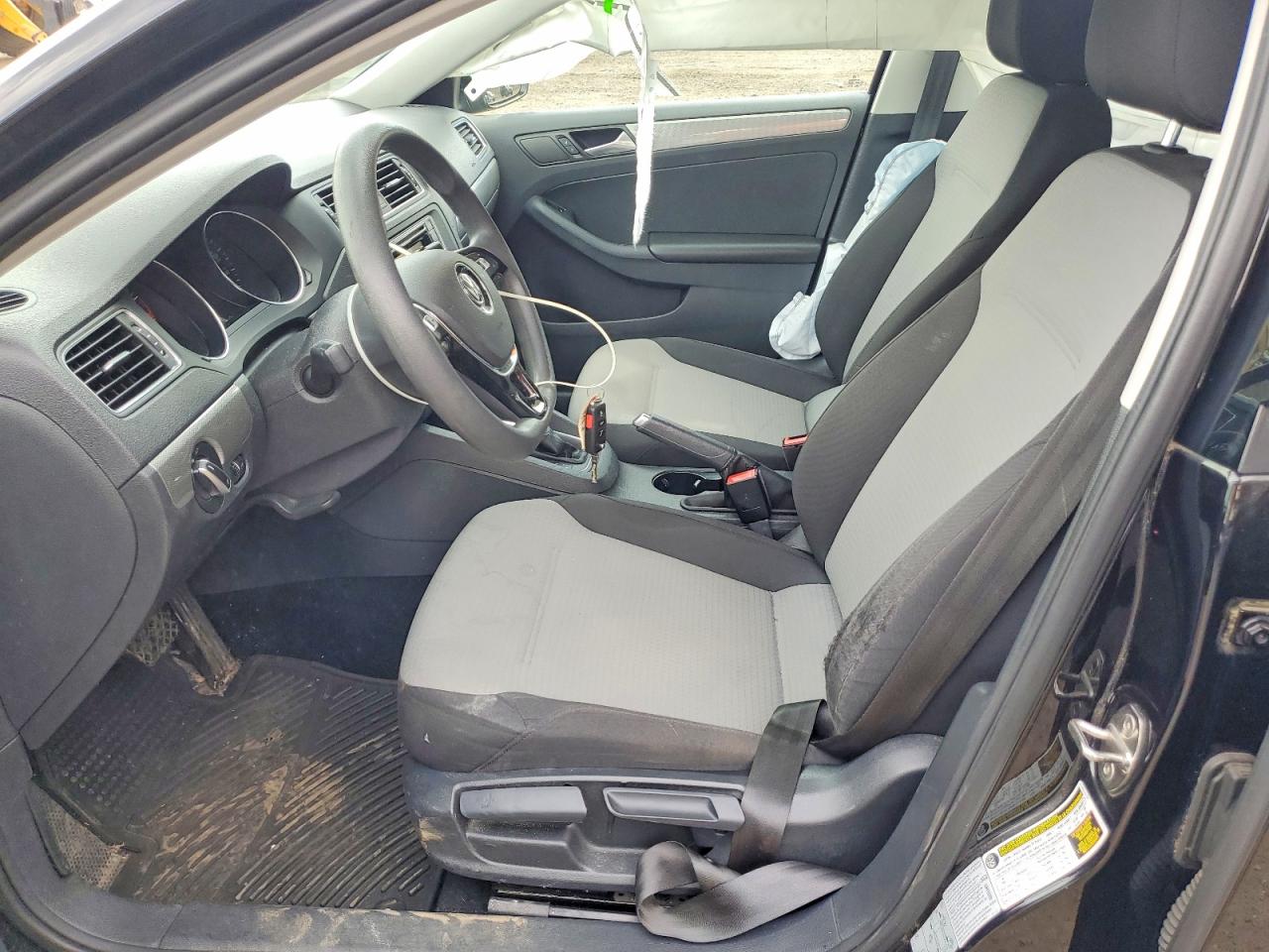 Volkswagen Jetta S