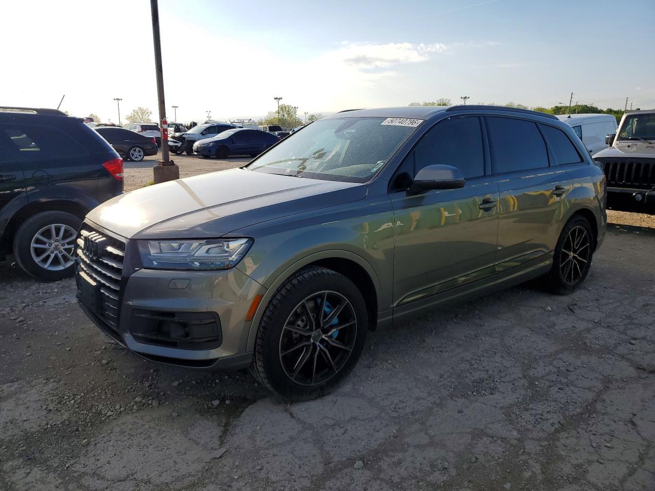 Salvage Audi Q7 Image