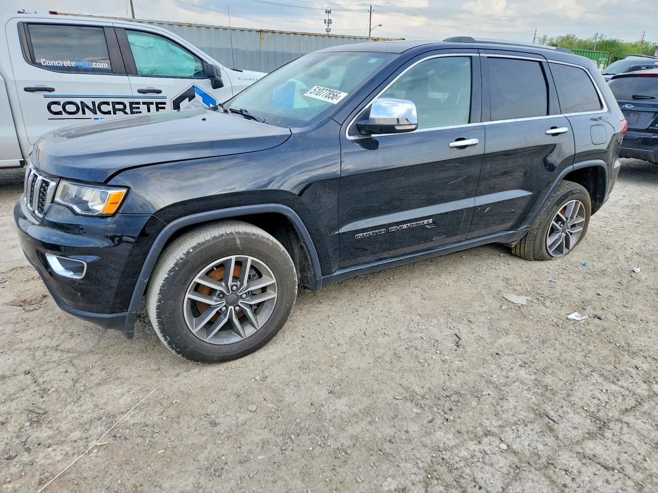 Salvage Jeep Cherokee Image