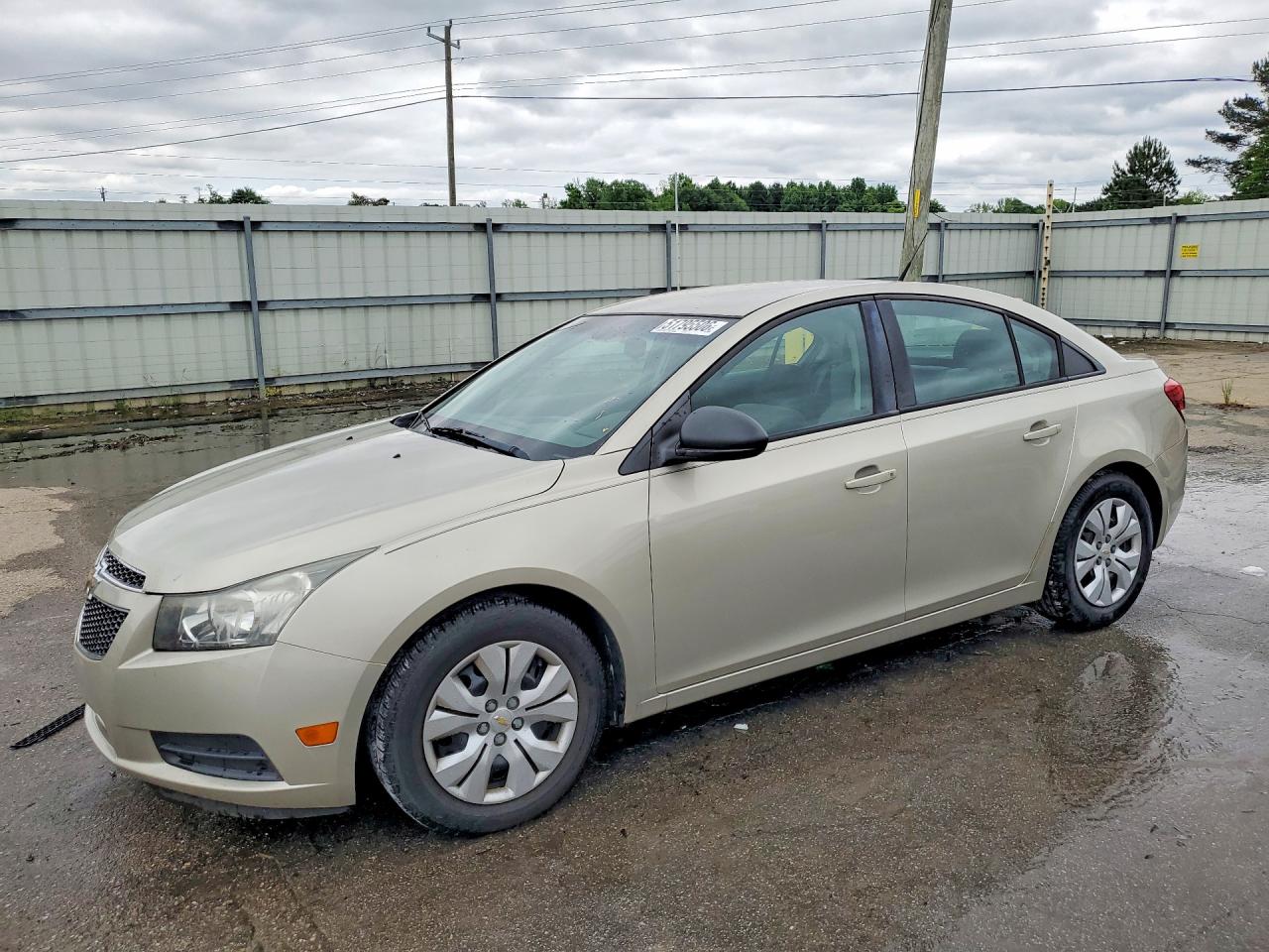 Salvage Chevrolet Cruze Image