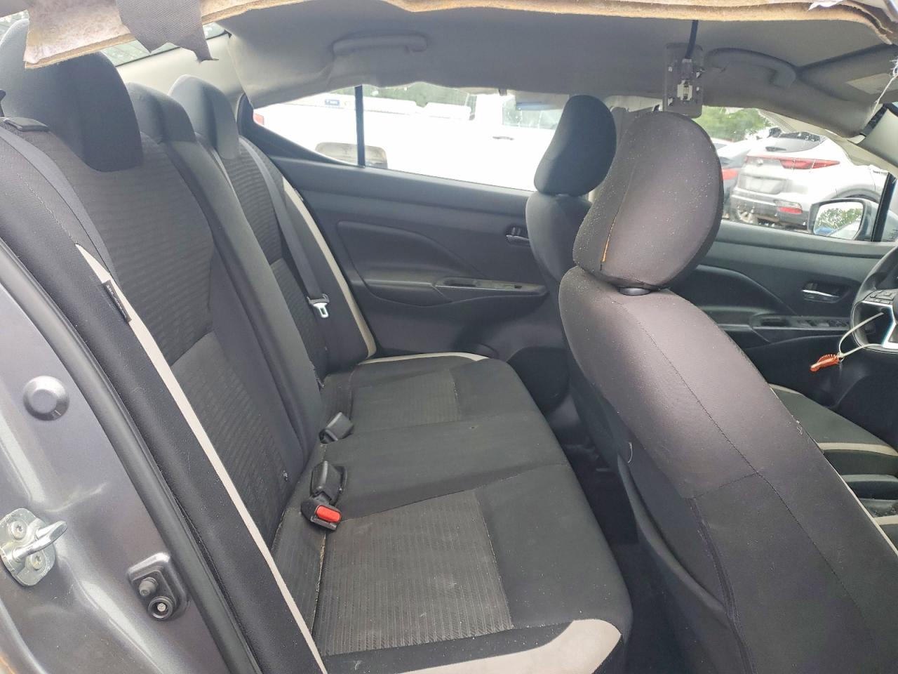Nissan Versa Sv