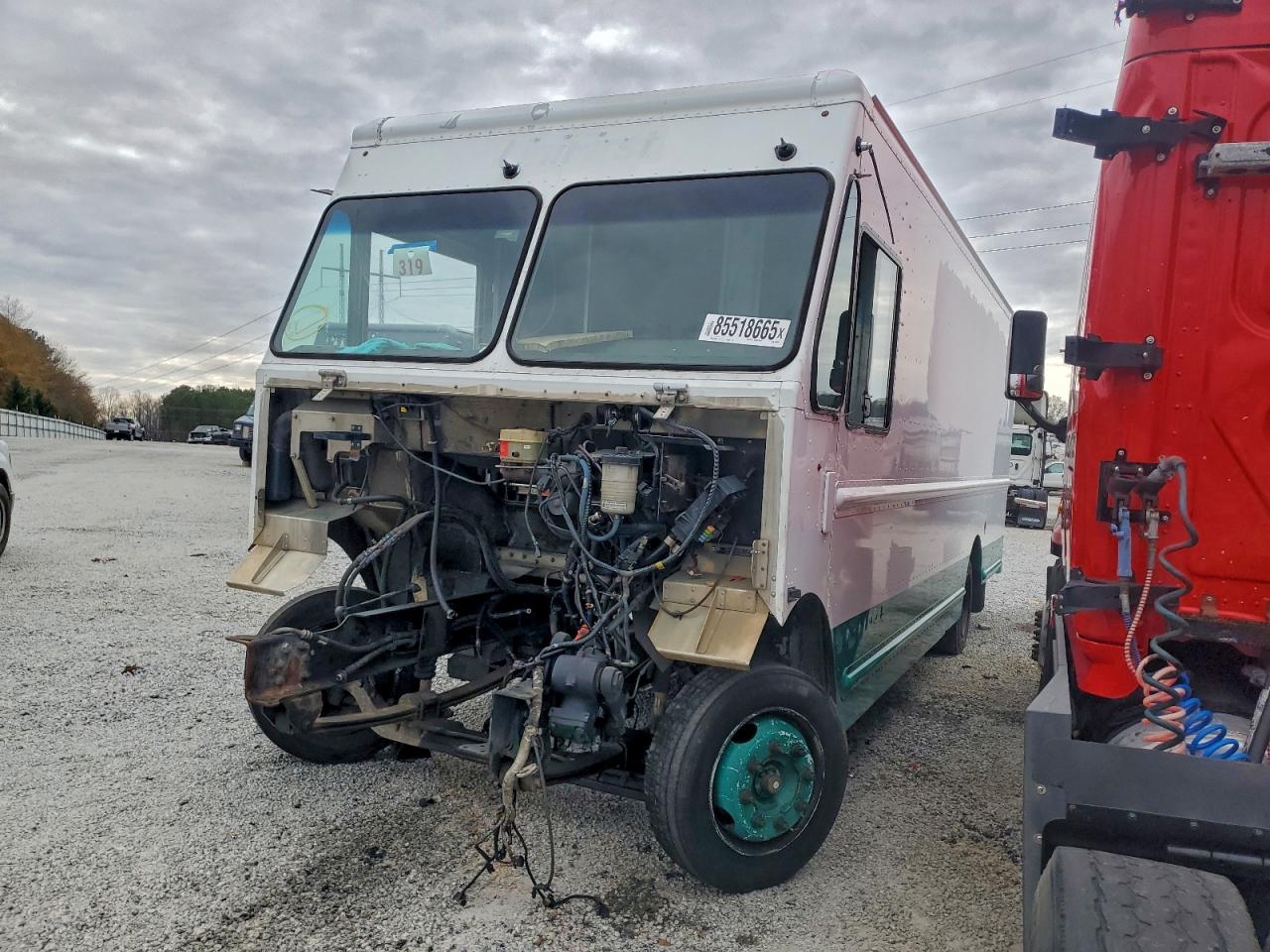 Salvage Workhorse Custom Chassis W72 Image