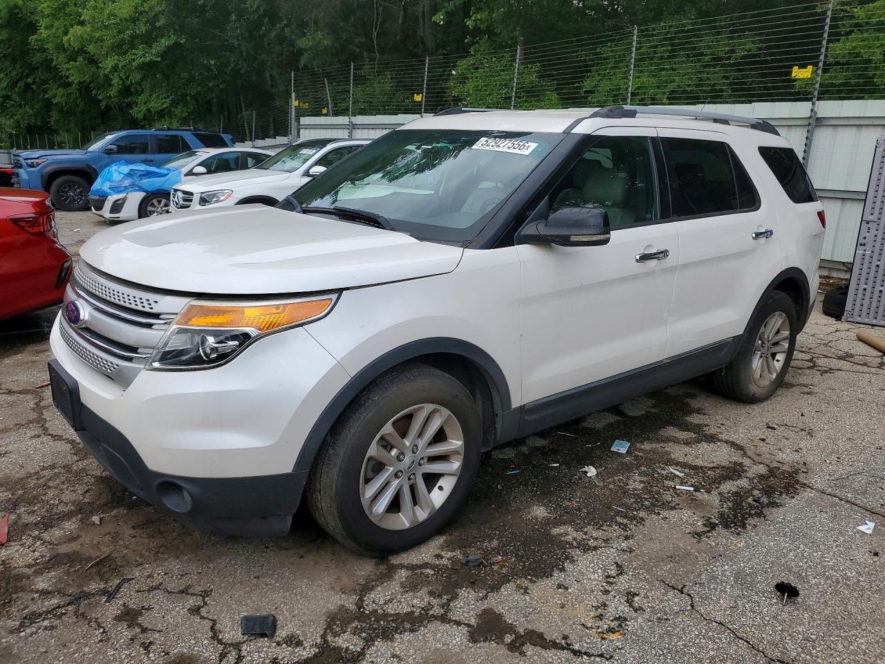 Salvage Ford Explorer Image