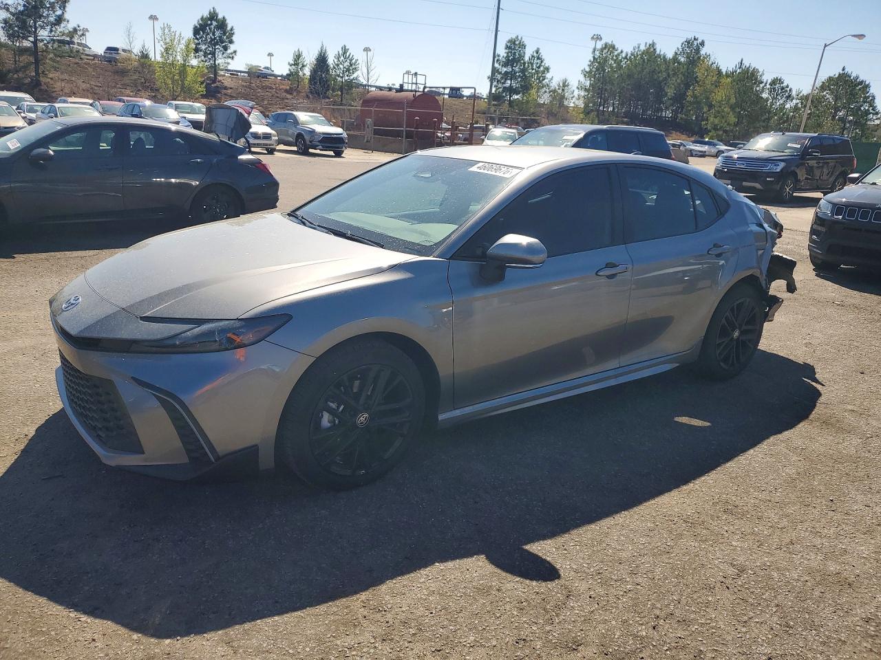 Salvage Toyota Camry Image