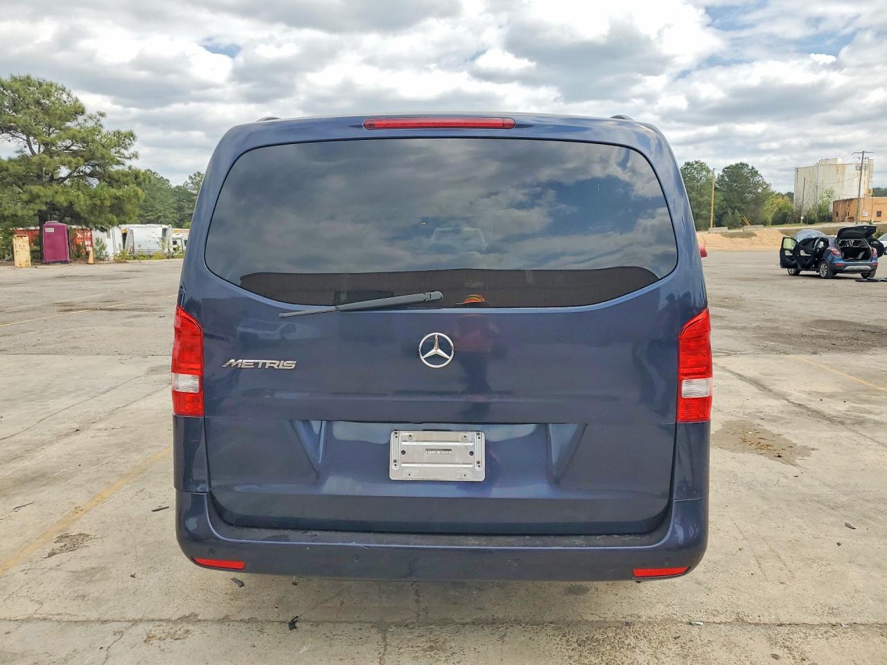 Mercedes-Benz Metris