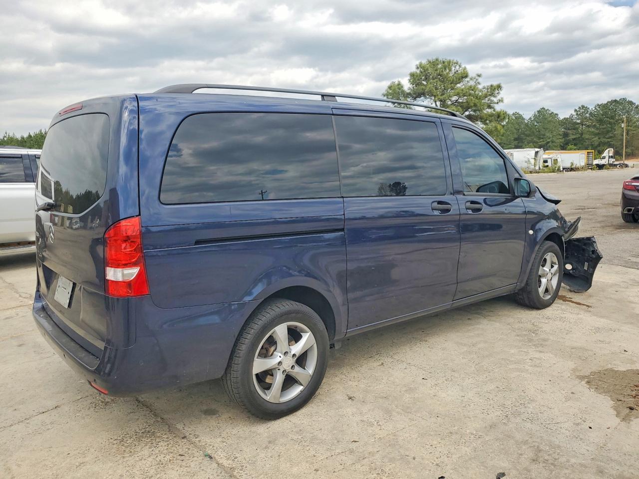 Mercedes-Benz Metris