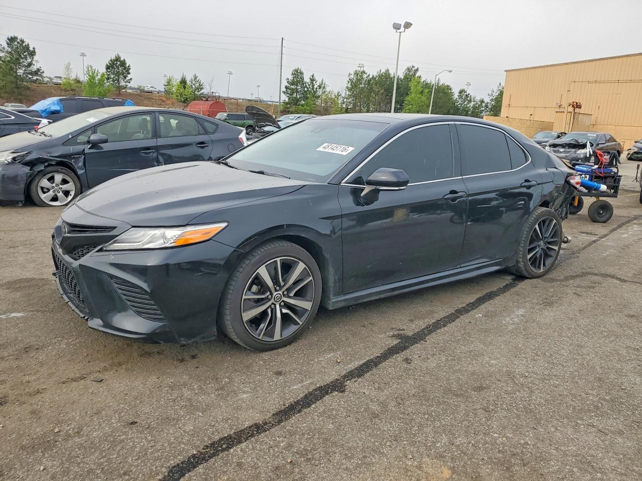 Salvage Toyota Camry Image