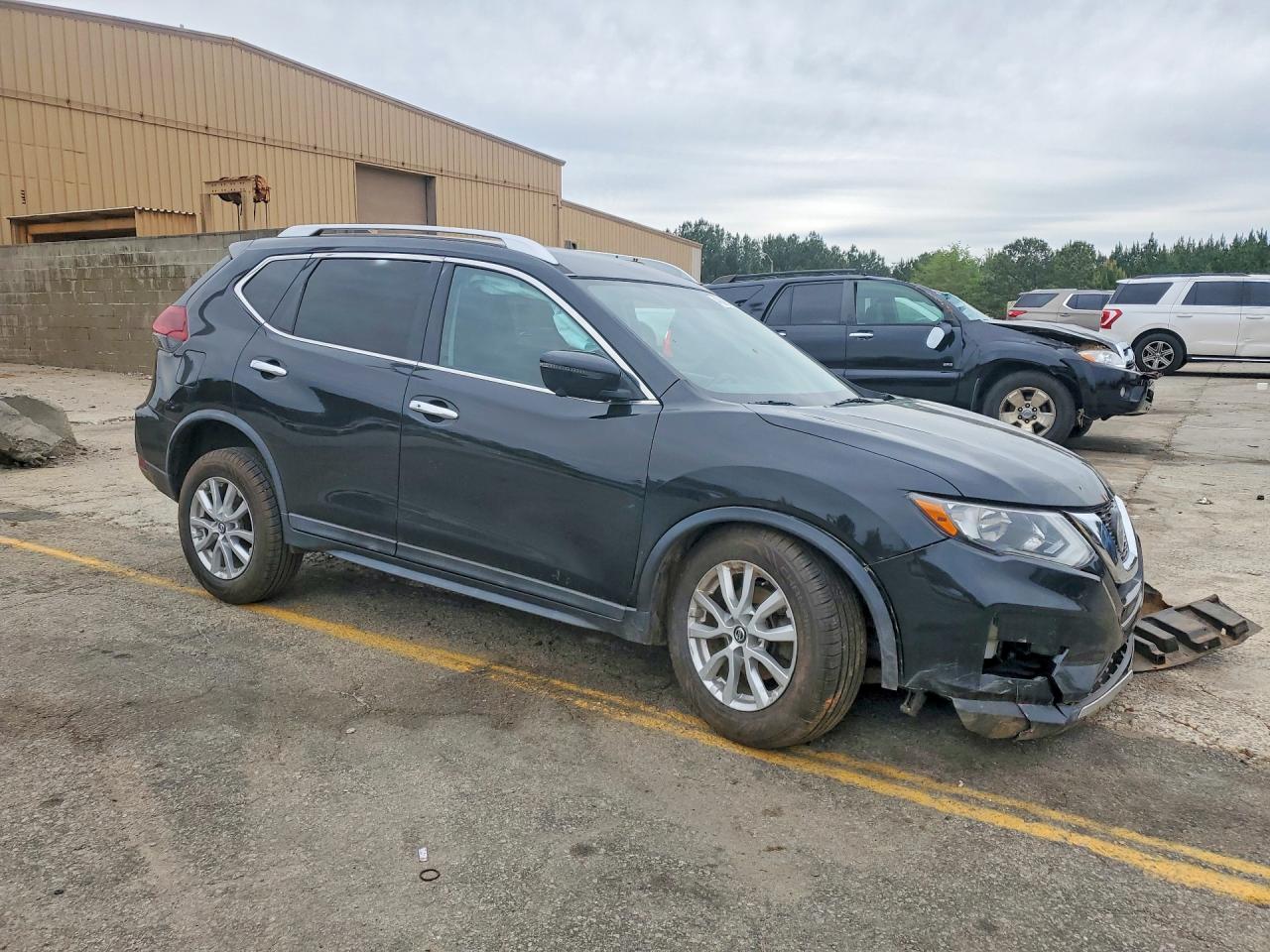 Nissan Rogue Sv