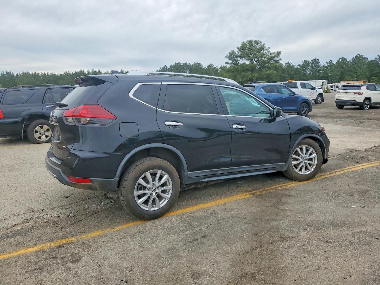Nissan Rogue Sv