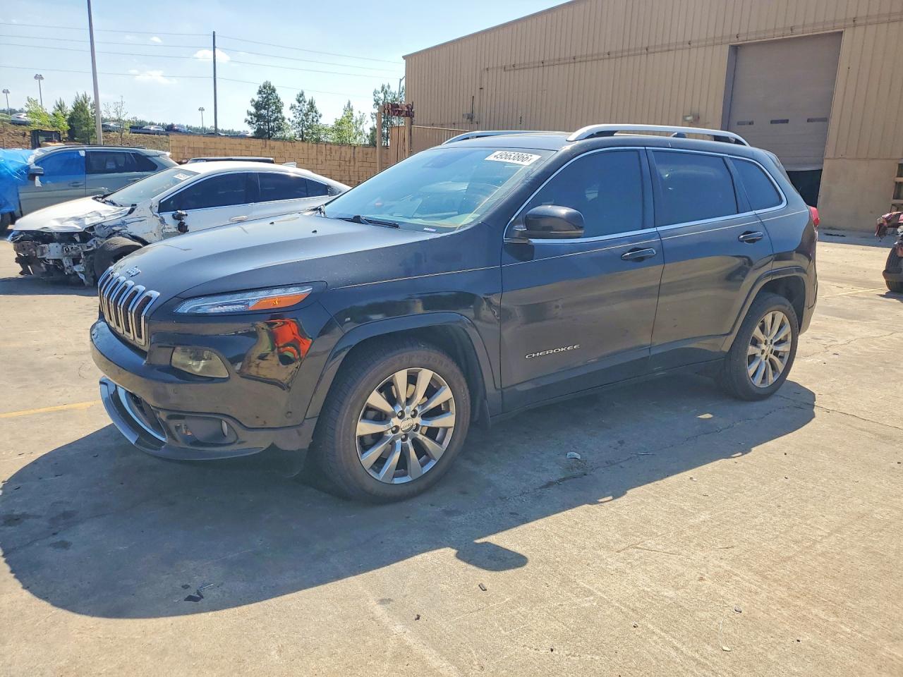 Salvage Jeep Cherokee Image