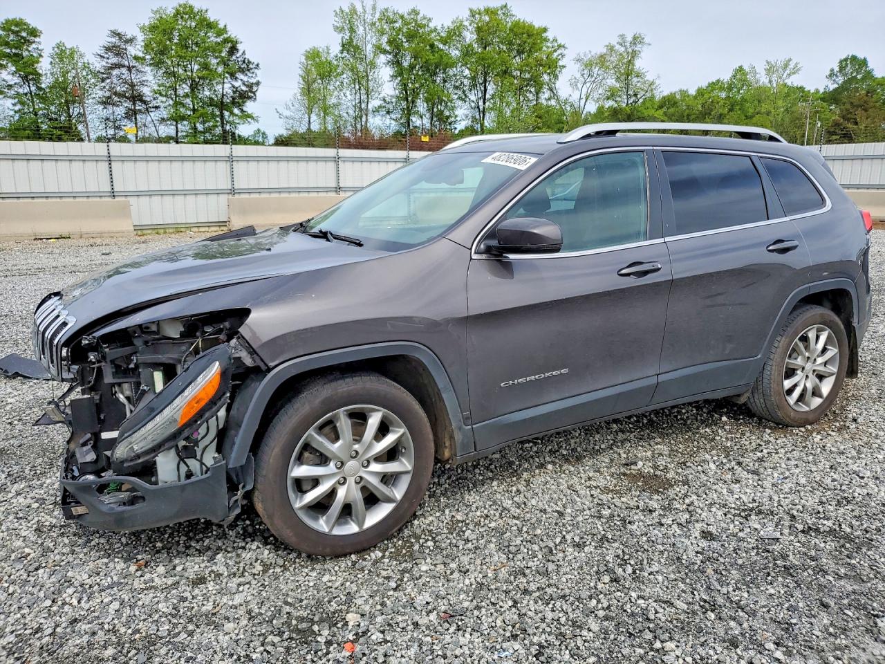 Salvage Jeep Cherokee Image