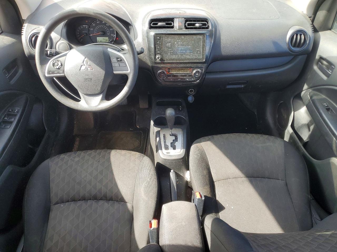 Mitsubishi Mirage Es
