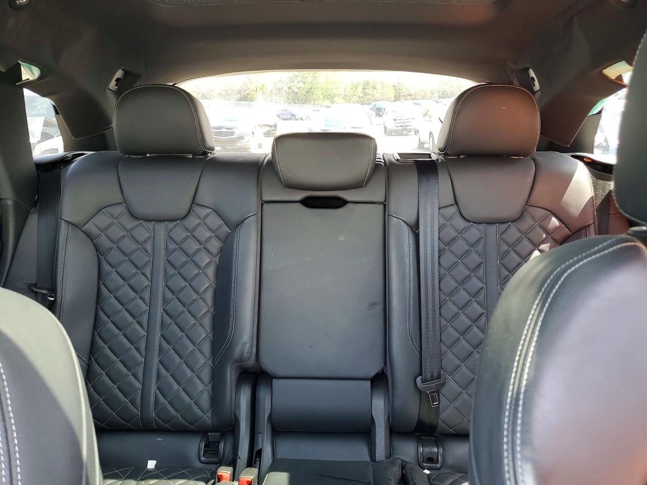 Audi Sq Prestige