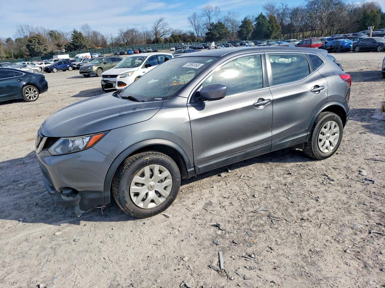 Salvage Nissan Rogue Image