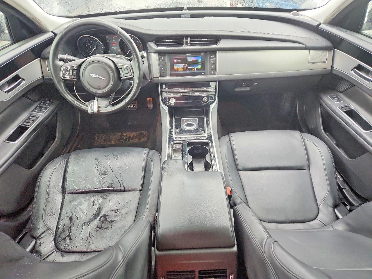 Jaguar XF Premium