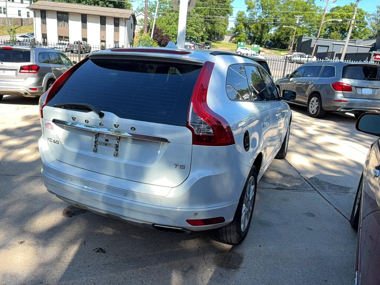 Volvo XC60 T5
