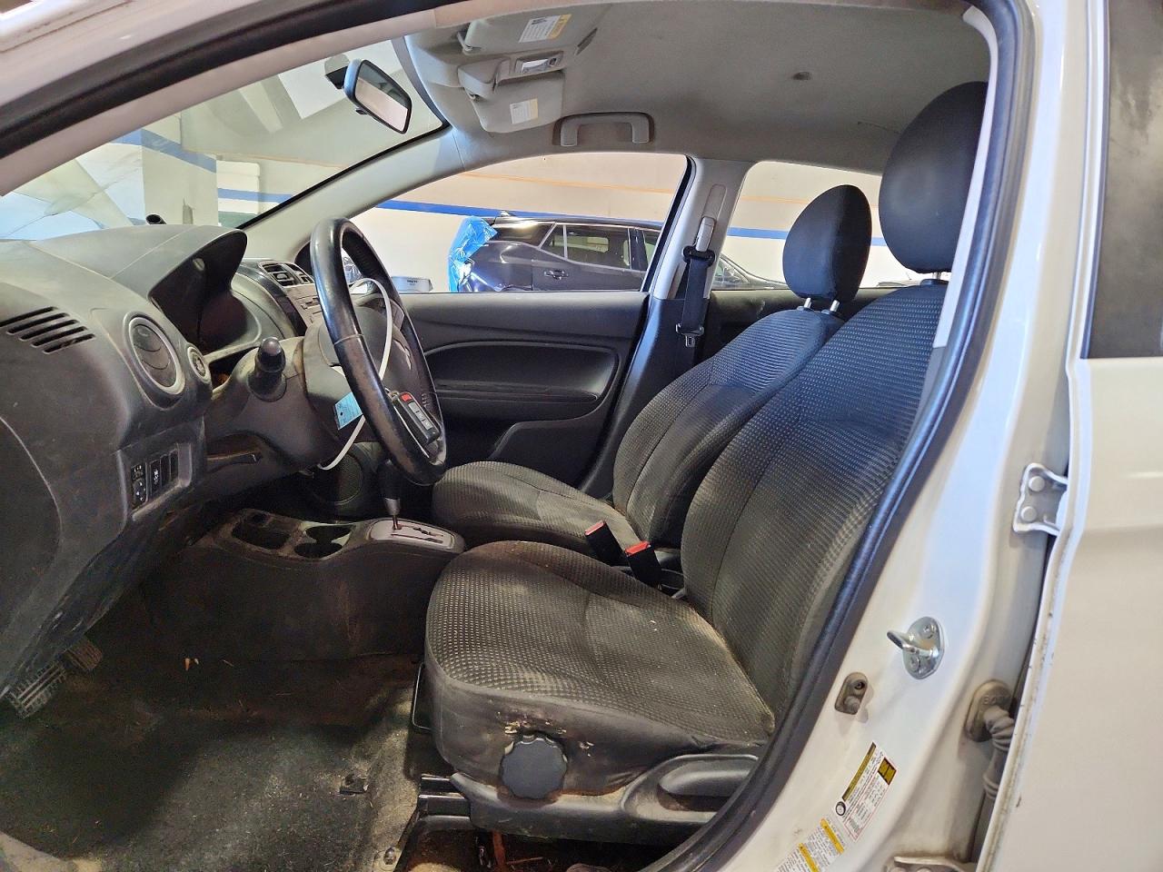 Mitsubishi Mirage Es