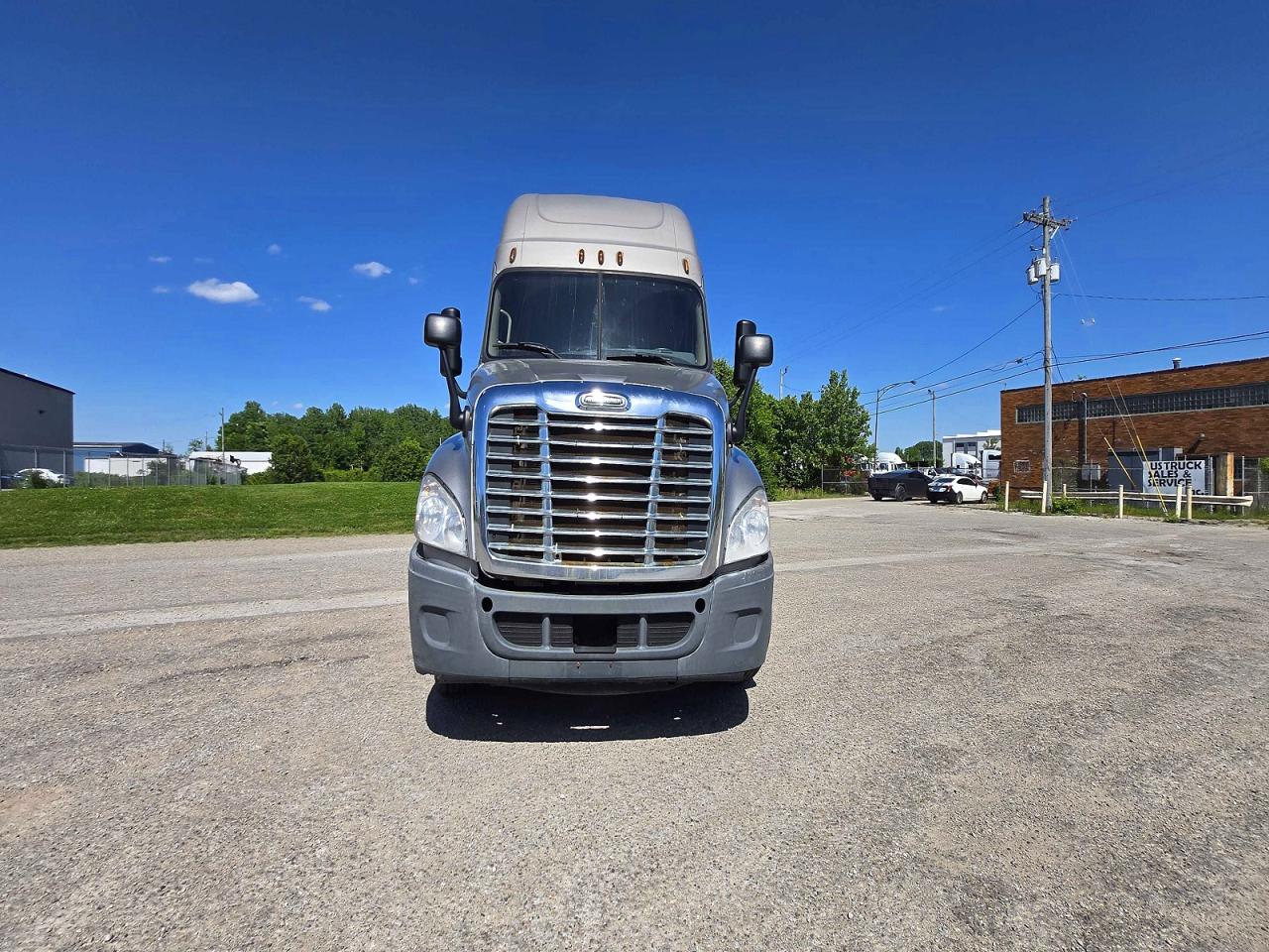 Freigliner Cascadia 125
