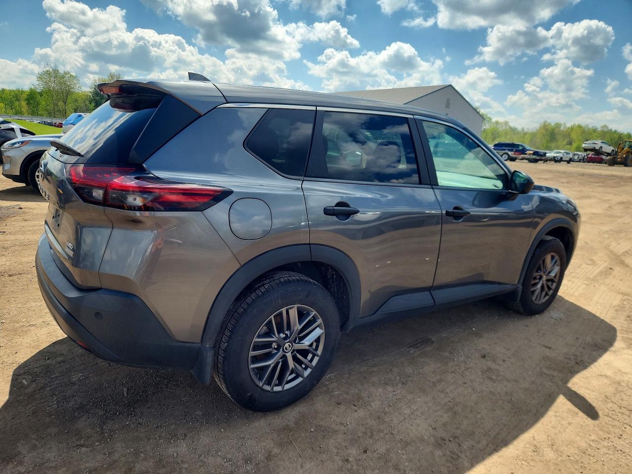 Nissan Rogue S